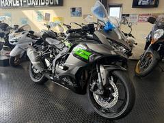 カワサキ　Ｎｉｎｊａ　ＺＸ−２５Ｒ　ＳＥ