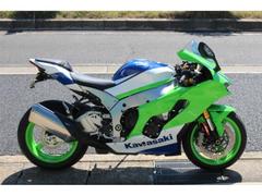カワサキ　Ｎｉｎｊａ　ＺＸ−１０Ｒ　４０周年アニバーサリーエディション　フェンダーレス付　ＳＨＯＷＡフォーク　ＡＢＳ　クイックシフター