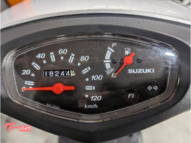 スズキ アドレスV125 K9モデル GIVIリアボックス付き