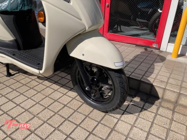 スズキ アドレス125 新型 パールグレイスホワイト リアキャリア付き