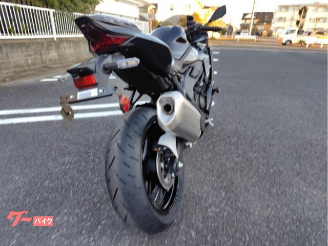 カワサキ Ninja ZX－4R SE ヘルメットロック フレーム