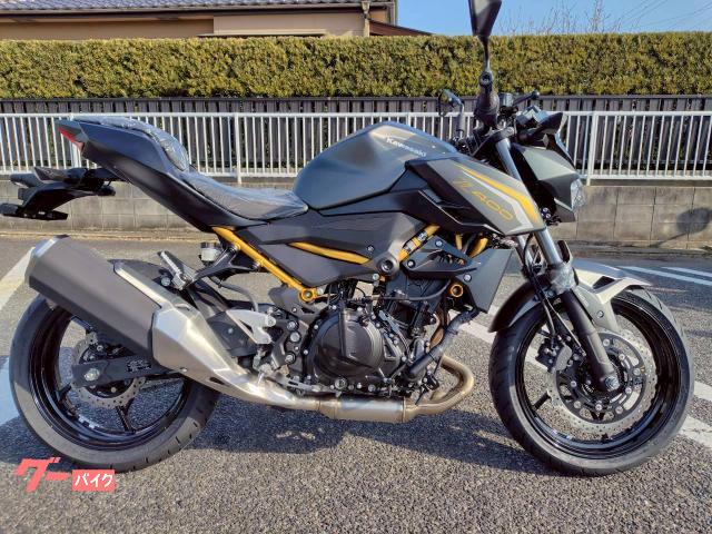 Ｚ４００　２０２６年モデル　メタリックマットグラフェンスチールグレー×　メタリックフラットスパークブラック　ヘルメットロック