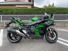 カワサキ　Ｎｉｎｊａ　Ｈ２　ＳＸ　キーレス　レーダークルーズコントロール　ＥＴＣ標準装備　グリップヒーター