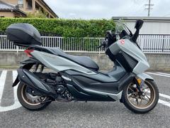 ホンダ　フォルツァ　２０２３年式　電動スクリーン　ＥＴＣ２．０　純正トップケース　グリップヒーター