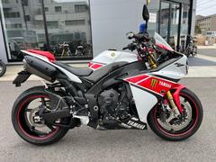 ヤマハ　ＹＺＦ−Ｒ１　５０ＴＨ限定車　プレスト逆車　ワンオーナー　アップハンドル　前後オーリンズ　ＥＴＣ　ドラレコ　レーダー