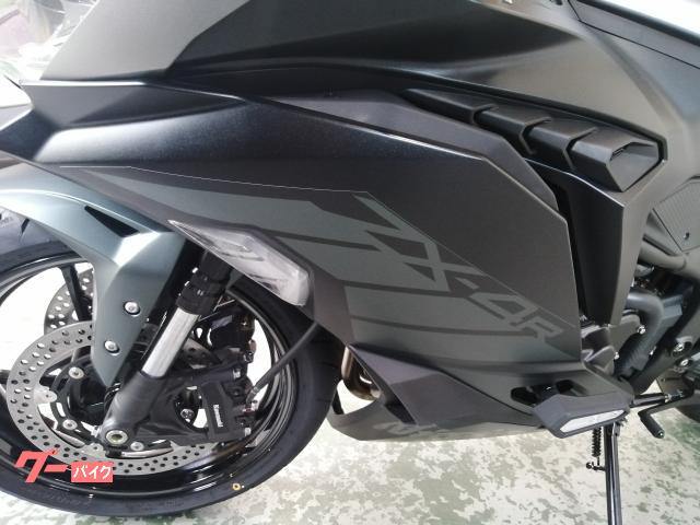 カワサキ Ninja ZX－4R SE メタリックマット