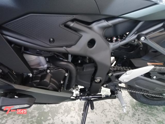 グレー 流線型 バイクシート グレー 流線型 バイクシート カワサキ ZZR1400/ZX-14 シート関連