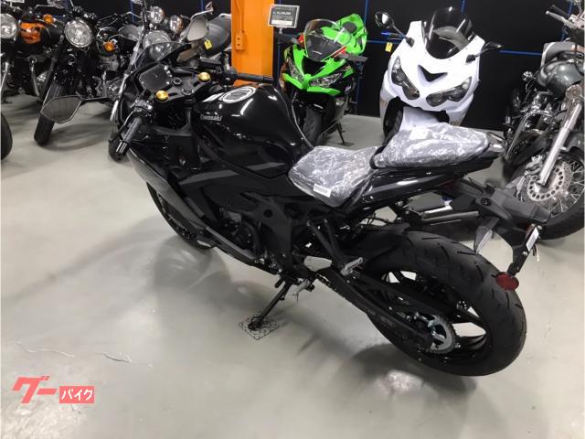 カワサキ Ninja ZX－4R SE メタリックマットグラフェン