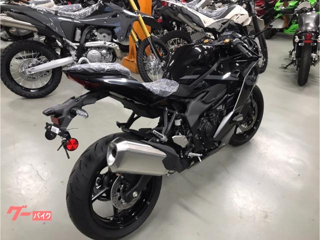 ぐーー カワサキ Ninja ZX－4R SE メタリックマットグラフェン