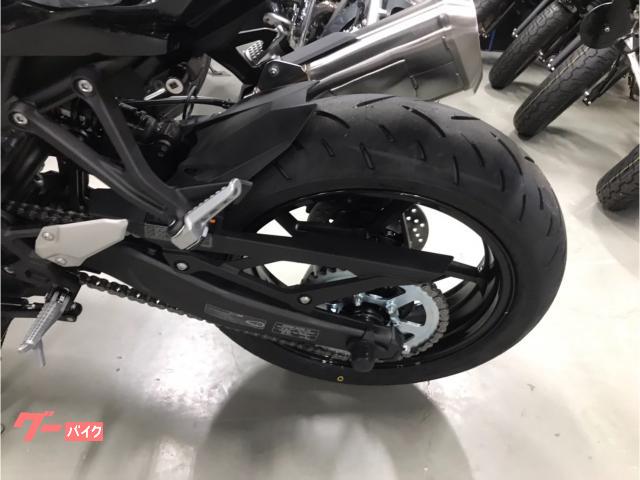 カワサキ Ninja ZX－4R SE メタリックマットグラフェン