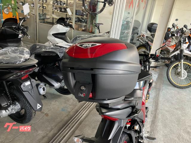 スズキ　アヴェニス150 　実働中古車　オイル交換後渡し　タイヤ前後バリ山　GIVIリアBOX付き　バッテリーフル充電済み　書類有 スズキ（SUZUKI） GIVI製 トップケース 純正 中古 バイク 部品 リア