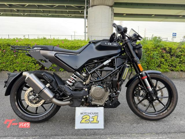 スヴァルトピレン４０１　キャストホイール　スリップオンマフラー　リアキャリア　ＥＴＣ　ＵＳＢ　フレームスライダー　バーエンドミラー