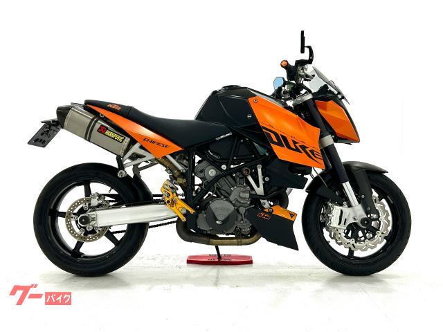 ９９０スーパーデューク　１１１７４Ｃ０００４　ＵＳＢ・バックステップ・アクラポヴィッチ製マフラー・エンジンスライダー付