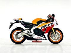 ホンダ　ＣＢＲ１０００ＲＲ　Ｃｈａｍｐｉｏｎ　Ｓｐｅｃｉａｌ　　１０８９４Ｃ０００２　カーボンリアインナーフェンダー・ＥＴＣ付