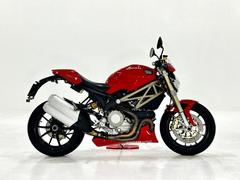 ＤＵＣＡＴＩ　モンスター１１００ＥＶＯ　２０ｔｈアニバーサリー　１１７６５５００４０　初代をオマージュしたカラーの２０周年記念モデル！