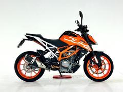ＫＴＭ　３９０デューク　１１８９４９００１０　フェンダーレスキット・キーレスタンクキャップ・社外ペダル付