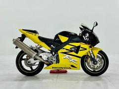 ホンダ　ＣＢＲ９００ＲＲ　１１１３５３０００４　逆輸入車　乾燥重量１６８ｋｇ・最高出力１５１ｐｓ