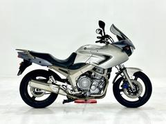 ヤマハ　ＴＤＭ９００　５バルブパラレルツインエンジン・アルミフレーム　１２４３４Ａ００３３