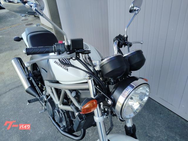 ホンダ VTR250 フューエルインジェクション パールホワイト