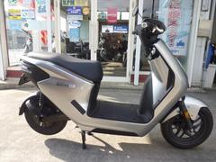 ホンダ　ＥＭ１　ｅ：　ＥＶスクーター　ＬＥＤライト　ディスクブレーキ　パワー切り替えボタン