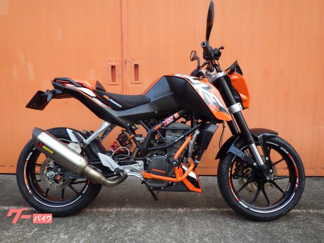 ２００デューク　アクラポビッチマフラー・エンジンガード・リアサス・フェンダーレス