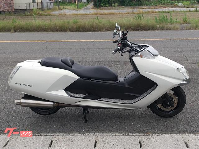 マグザム　ＳＧ１７Ｊ　ＦＩ車　社外マフラー　メッキパーツ　シート張替え　ミラー　グリップ等　ホワイト