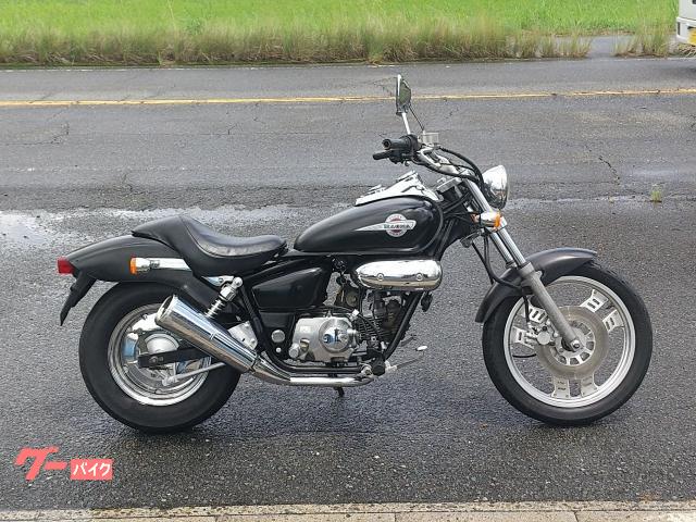ＭＡＧＮＡ　ＦＩＦＴＹ　ノーマル車　４サイクルキャブ車　バッテリー新品　シート張替え　ブラック