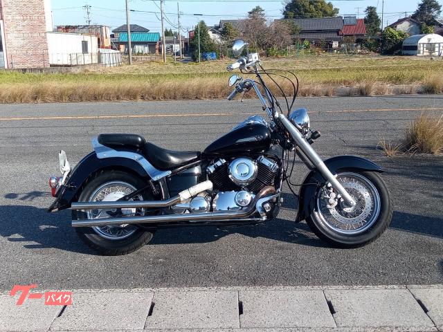 ドラッグスター４００クラシック　４ＴＲ　ドラッグパイプマフラー　ＵＰハンドル　ウインカー　ミラー　サイドバックサポート付　ブラック