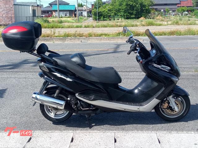 マジェスティ１２５　ＦＩ車　リアキャリアＢＯＸ付　カスタムミラー　オイル交換　プラグ交換　ブラック