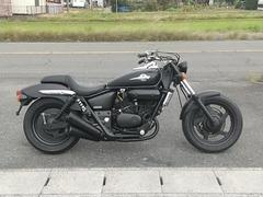 ホンダ　Ｖ−ＴＷＩＮ　ＭＡＧＮＡ　後期型　純正メガホンマフラー　ヘッドライト改　サイドバック付き　マットブラック改