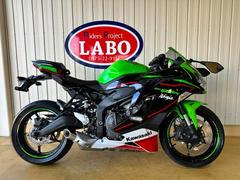 カワサキ　Ｎｉｎｊａ　ＺＸ−２５Ｒ　ＳＥ　２０２２ＫＲＴカラー　ＥＴＣ　クイックシフター　マルチバー＆ＵＳＢ　エンジンスライダー