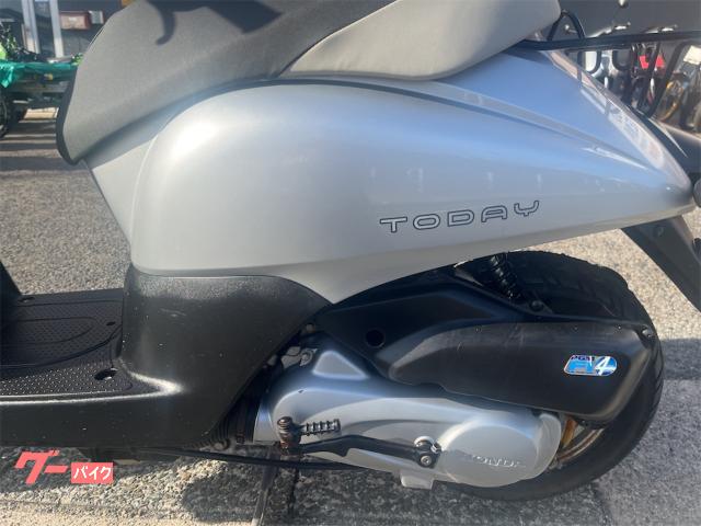 ホンダ トゥデイ・F 前後タイヤ、バッテリー、ドライブベルト、シート
