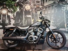 ＨＡＲＬＥＹ−ＤＡＶＩＤＳＯＮ　ＲＨ９７５　ナイトスター　スマホマウント　ＵＳＢ　ＥＴＣ２．０　車体右側傷有