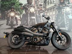 ＨＡＲＬＥＹ−ＤＡＶＩＤＳＯＮ　ＲＨ１２５０Ｓ　スポーツスターＳ　タンク、前後フェンダーラメ入りブラック塗装済み　ヒートガード半艶塗装済み