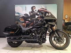 ＨＡＲＬＥＹ−ＤＡＶＩＤＳＯＮ　ＦＸＬＲＳＴ　ソフテイル　ローライダーＳＴ　純正ＯＰスイッチバック　２ＵＰシート