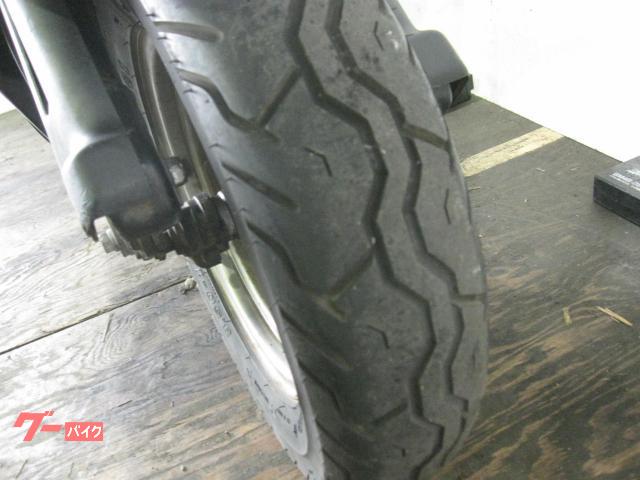 スズキ アドレスV100 銀 シャッタータイプ 新品バッテリー