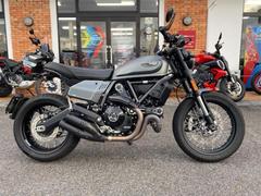 ＤＵＣＡＴＩ　スクランブラーナイトシフト　認定中古車