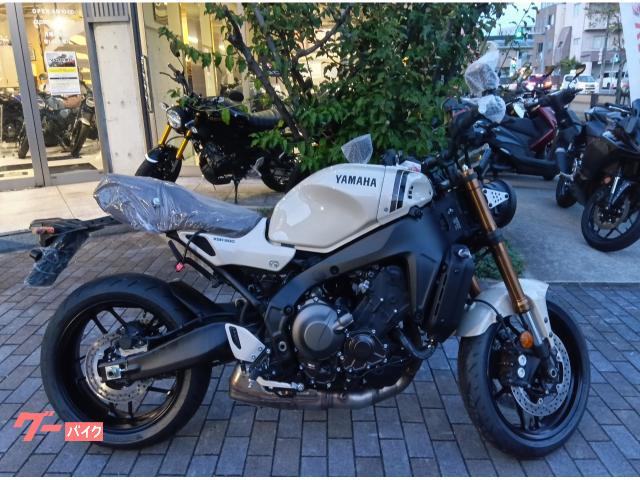 ＸＳＲ９００　２０２５年日本限定モデル　アイボリー
