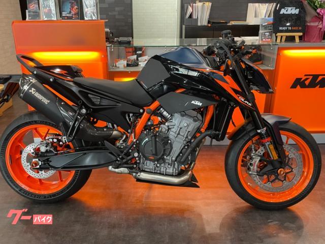 ８９０デュークＲ　２５ｍｍローダウン　アクラポビッチ　バーエンドミラー　アンダーカウル　クルコン　タンクシート　アルマイトパーツ