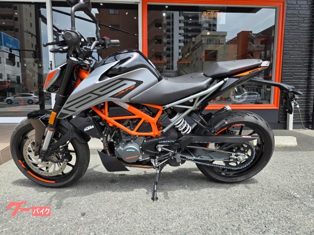 状態良好 KTM 125 デューク DUKE ABS 11167㎞ 原付二種 コードカード付 アクラボマフラー エンジンガード 全国配送 売切 検)CB125R MT-125 状態良好 KTM 125 デューク DUKE ABS 11167㎞ 原付二種 コードカード付 アクラボマフラー エンジンガード 全国配送 売切 検)CB125R MT-125