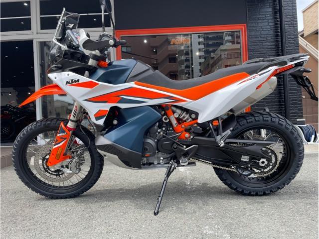 KTM 890アドベンチャーR アクラポビッチカーボンマフラー装着