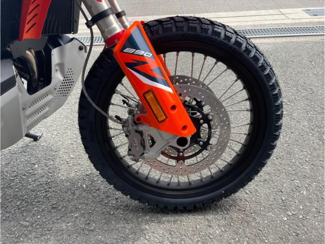 KTM 890アドベンチャーR アクラポビッチカーボンマフラー装着