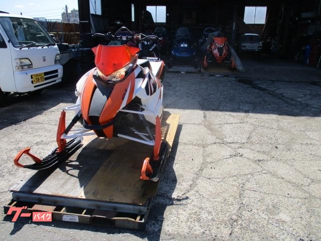 スノーモービル スノーモービルARCTIC CAT SNO