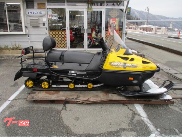 スノーモービルＳＫＩ−ＤＯＯ　スカンダック５５０ＦＳＷＴ　スーパーワイドトラック６０ｃｍ