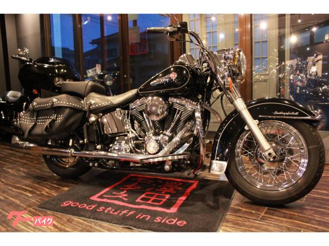 ＦＬＳＴＣ　ヘリテイジソフテイルクラシック　ナセルカスタム　インジェクションチューニング　左右出しマフラー他カスタム多数