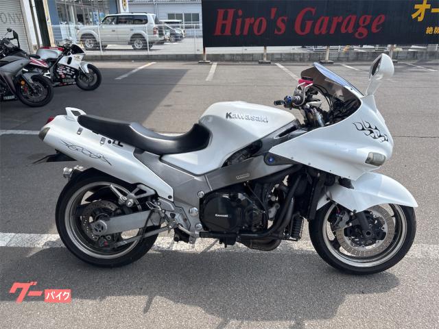 ＺＺ−Ｒ１１００