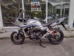 ホンダ　ＣＢ１３００Ｓｕｐｅｒ　ボルドール　ＥＴＣ／グリップヒーター／エンジンガード