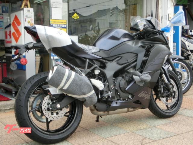 カワサキ Ninja ZX－25R SE 最新モデル｜赤い3輪車｜新車