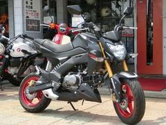 カワサキ　Ｚ１２５ＰＲＯ　　ヘルメットホルダー付き