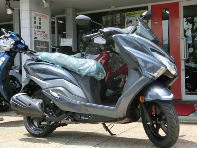 スズキ バーグマンストリート１２５ＥＸ 新型８ＢＪ－ＥＡ２３Ｍモデル｜赤い３輪車｜新車・中古バイクなら【グーバイク】